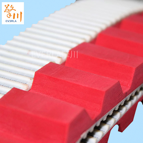 表面加紅膠開槽<a href='http://m.stanleyyule.com/' target='_blank'><u>PU同步帶</u></a>細(xì)節(jié)圖